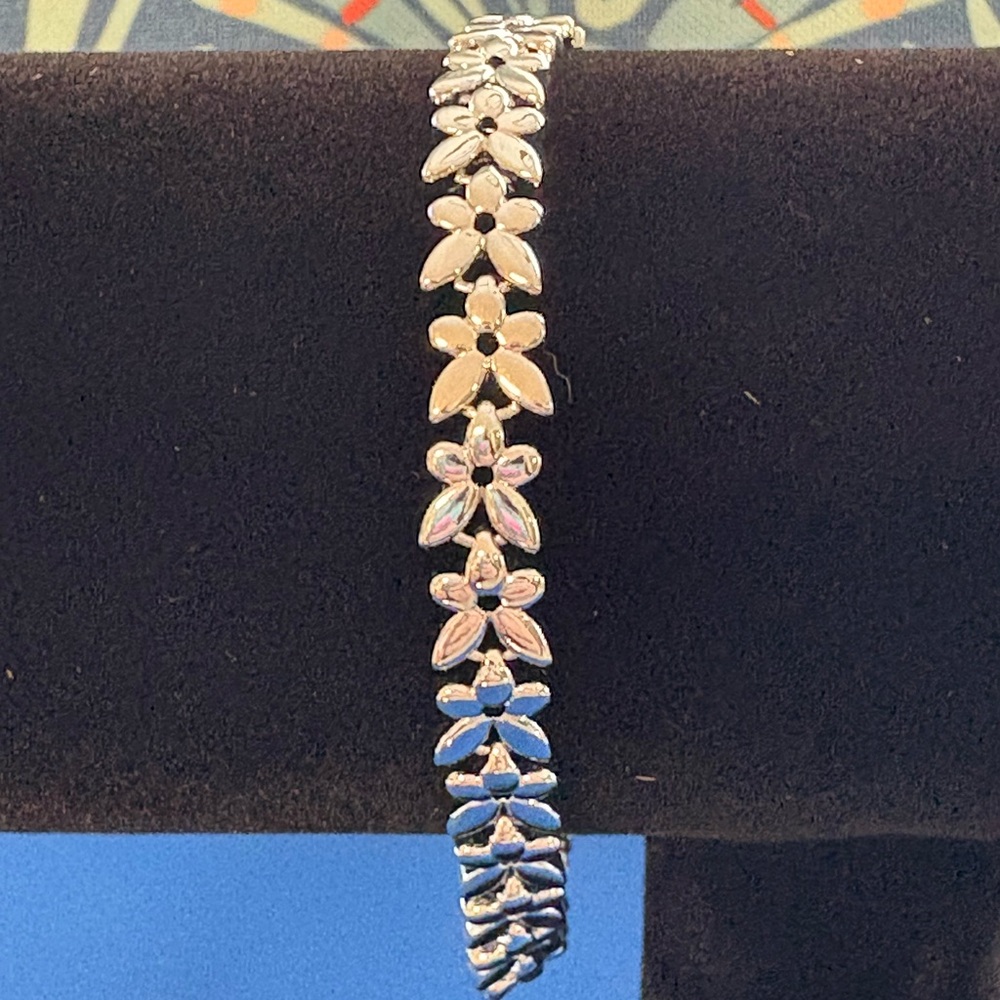 🆕 White Gold Bracelet